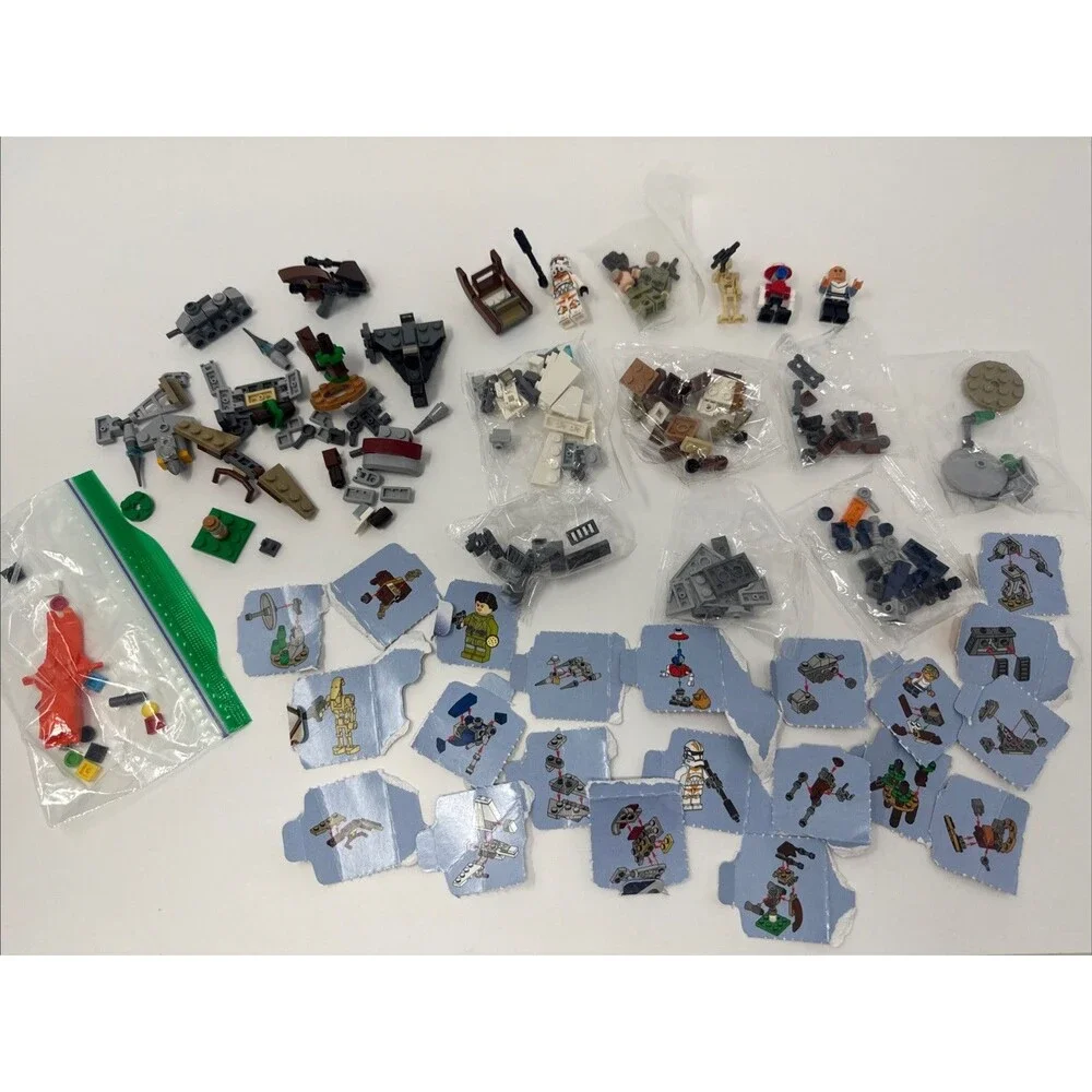Lot 8 LEGO Star Wars Christmas 2023 Advent Calendar Minifigures 75366 plus more